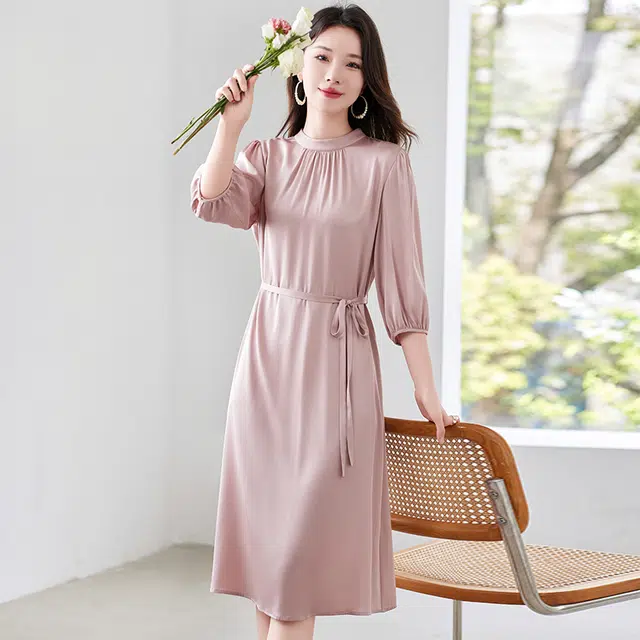 比利斯山羊 桑蚕丝轻奢气质优雅甜美简约长袖连衣裙 女款