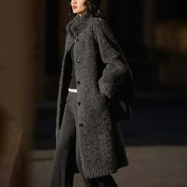 比利斯山羊 纯羊毛颗粒外套立领长款单排扣百搭时尚羊剪绒皮草 女款