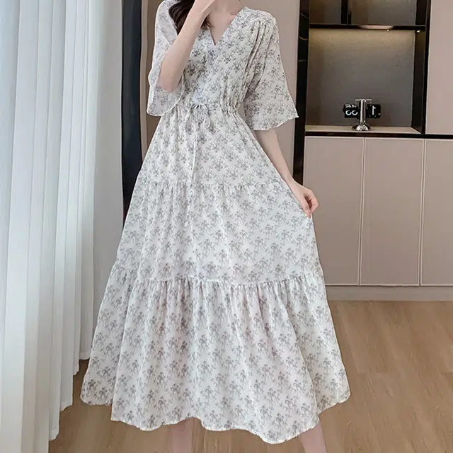 比利斯山羊 温柔风清爽喇叭袖减龄碎花雪纺短袖连衣裙 女款
