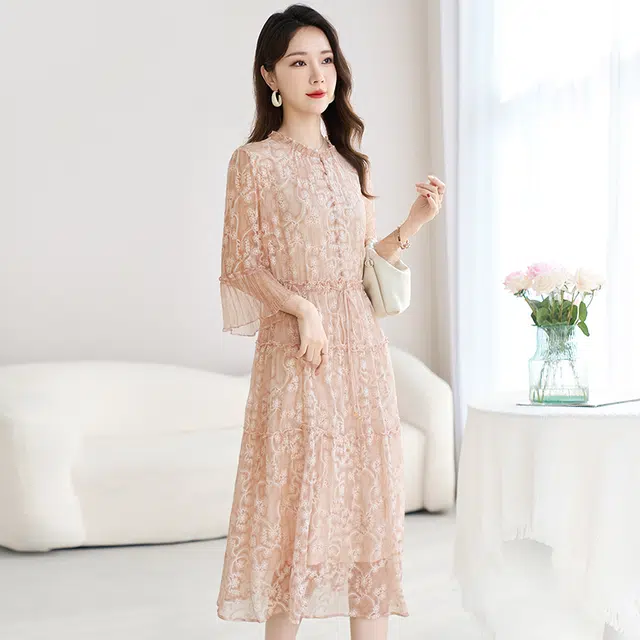 比利斯山羊 桑蚕丝轻奢气质优雅简约时尚长袖连衣裙 女款