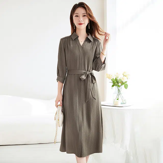 比利斯山羊 桑蚕丝简约轻奢气质优雅长袖连衣裙 女款