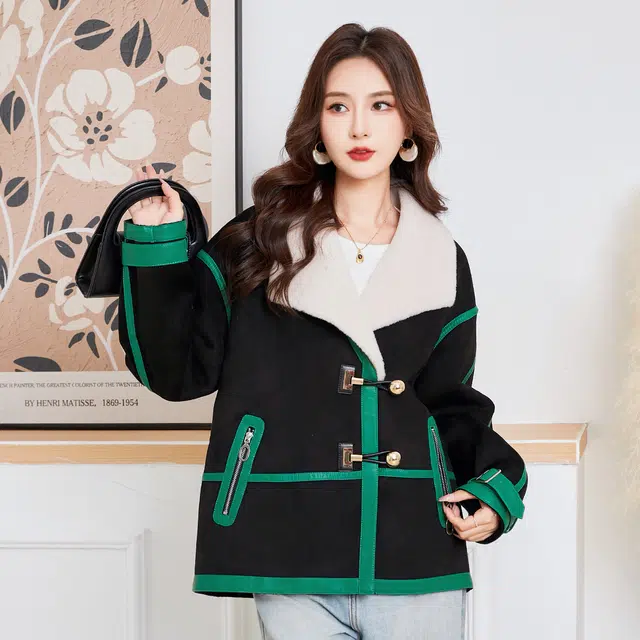 比利斯山羊 翻领撞色线条羊剪绒皮草 女款