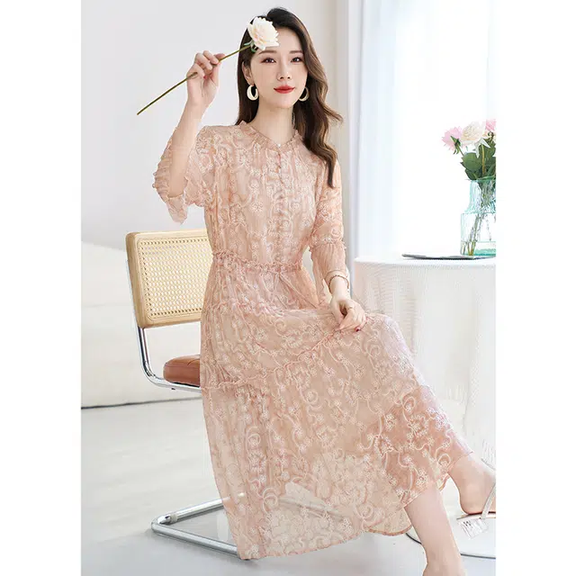 比利斯山羊 桑蚕丝轻奢气质优雅简约时尚长袖连衣裙 女款