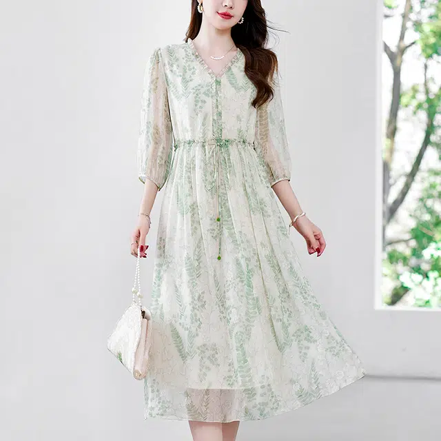 比利斯山羊 夏季桑蚕丝轻奢气质优雅碎花长袖连衣裙 女款