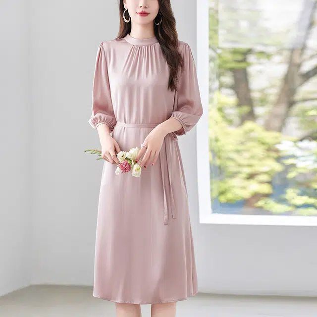 比利斯山羊 桑蚕丝轻奢气质优雅甜美简约长袖连衣裙 女款