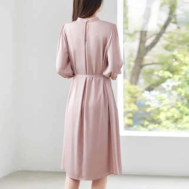 比利斯山羊 桑蚕丝轻奢气质优雅甜美简约长袖连衣裙 女款