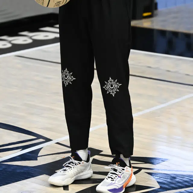 SWISH THE BALL IN "