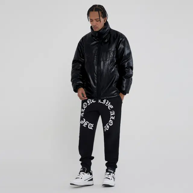 VLONE VLogo