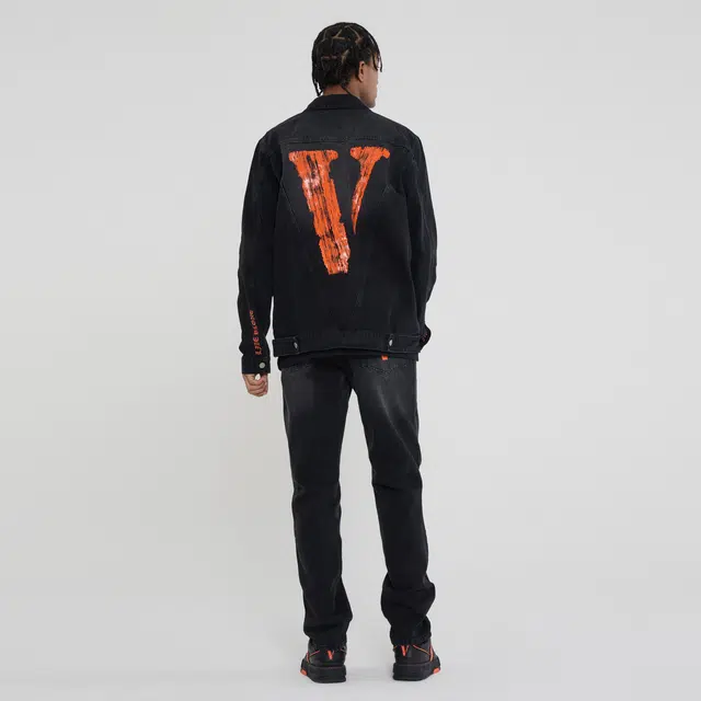 VLONE VLogo
