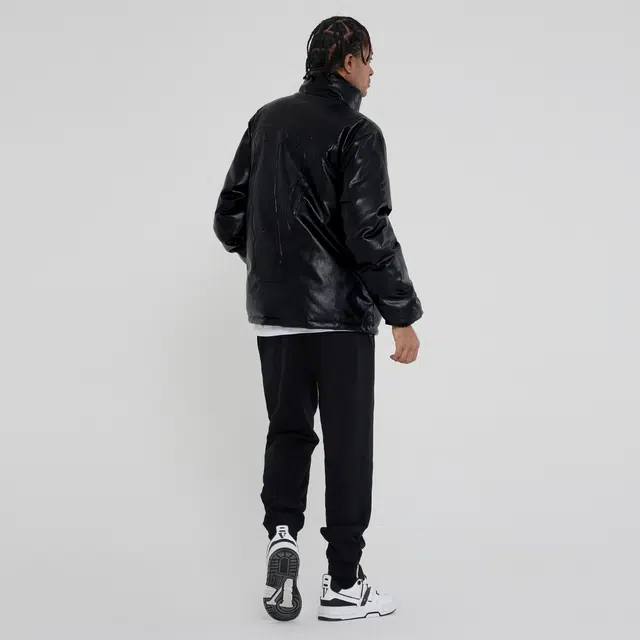 VLONE VLogo