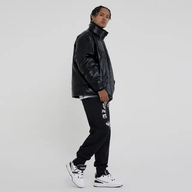 VLONE VLogo