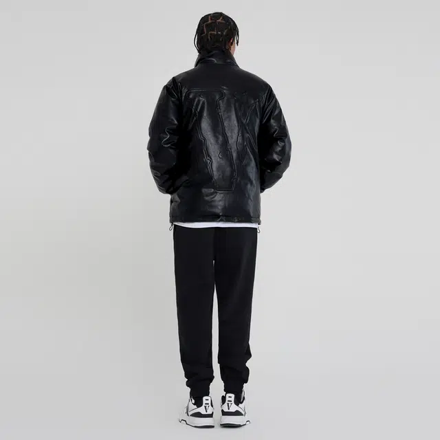 VLONE VLogo