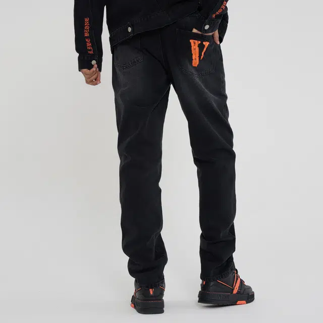 VLONE VLogo
