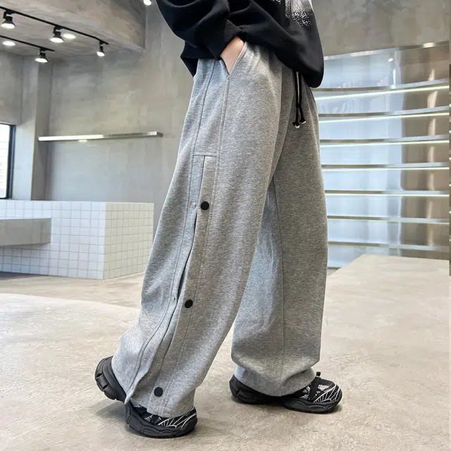 黑恐龙牛仔裤 简约春季卫裤男孩