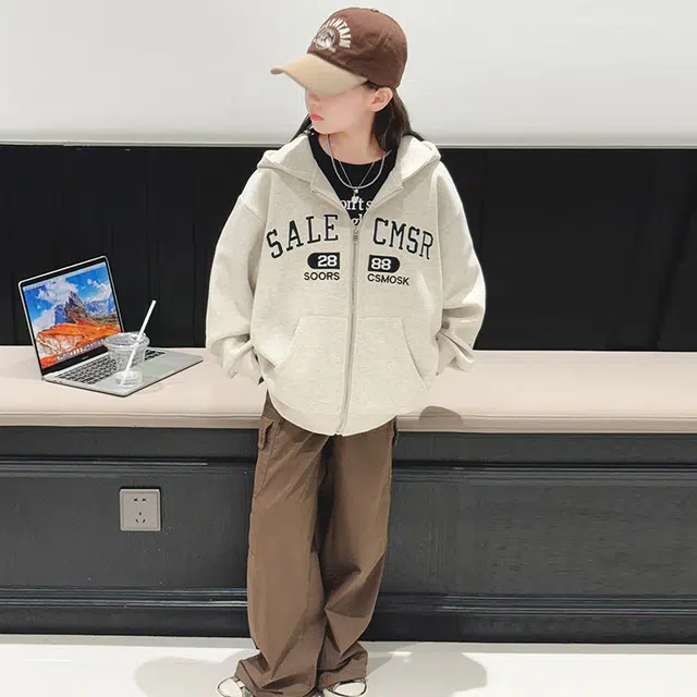 黑恐龙上装 洋气上衣儿童时髦小女孩休闲春