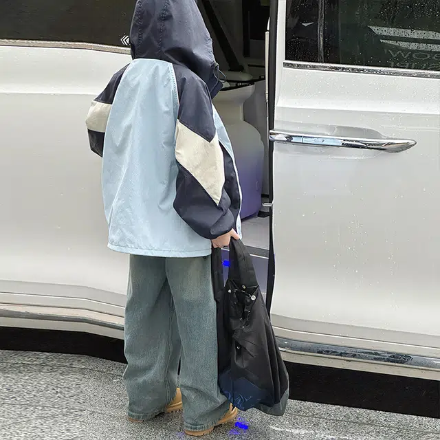 黑恐龙户外服 儿童女大童休闲夹克冲锋