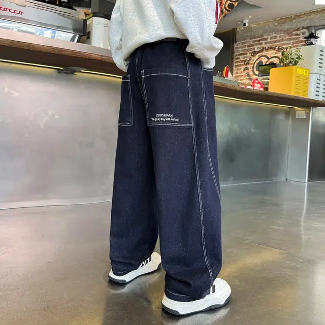 黑恐龙牛仔裤 男童秋季时髦纯色极简百搭长裤