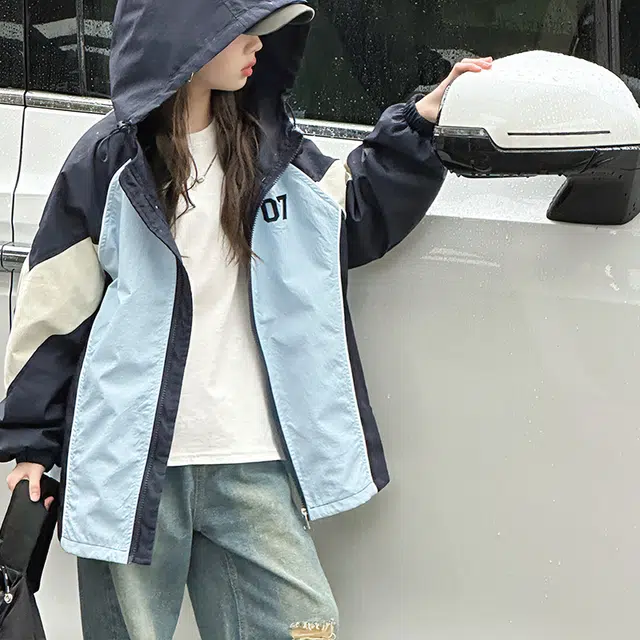 黑恐龙户外服 儿童女大童休闲夹克冲锋