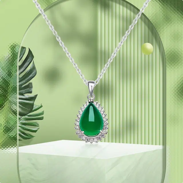 七小匠 国潮 温婉气质 翠绿色 蛋面水滴吊坠 福禄双全 招财小众 优雅气质高级感 玉髓 玉石项链 女款