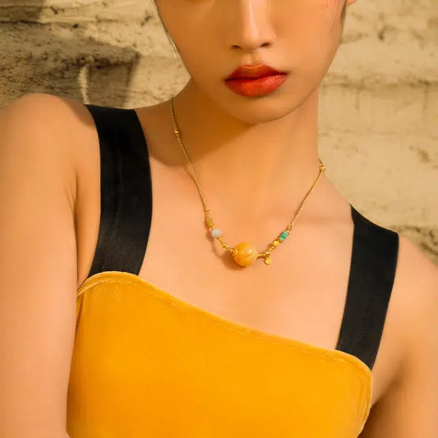 七小匠 新中式 复古轻奢简约 时尚小众设计 珐琅彩 蜜蜡 项链 女款