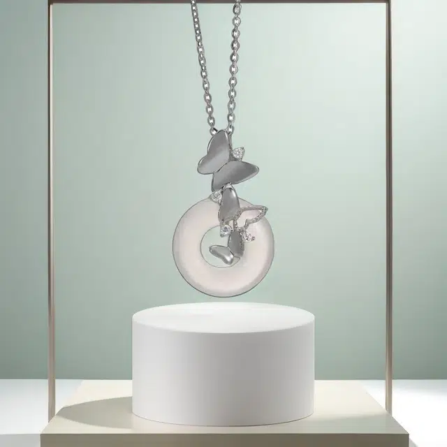 七小匠 国风复古 简约设计 精致小巧 蝶舞翩翩 蝶舞平安扣 玉髓 玉石项链 女款