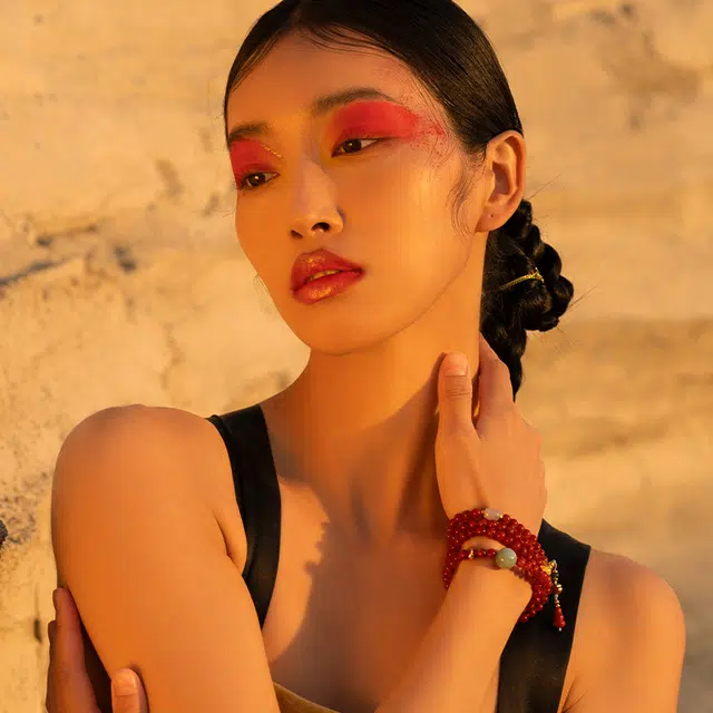 七小匠 国潮 复古简约 轻奢小众设计 时尚高级感 南红 手串 女款