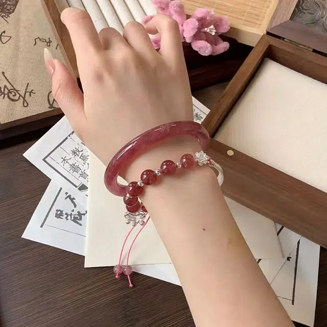 【精选】 七小匠 国风草莓晶 旺桃花 转运 气质显白 温润精致#好运 水晶 手镯 女款