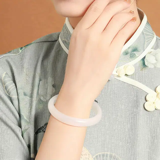 【精选】 七小匠 国潮古风古韵冰润白月光玉环 正缘桃花 典雅大气清冷高雅小众百搭 显白 玉髓 手镯 女款