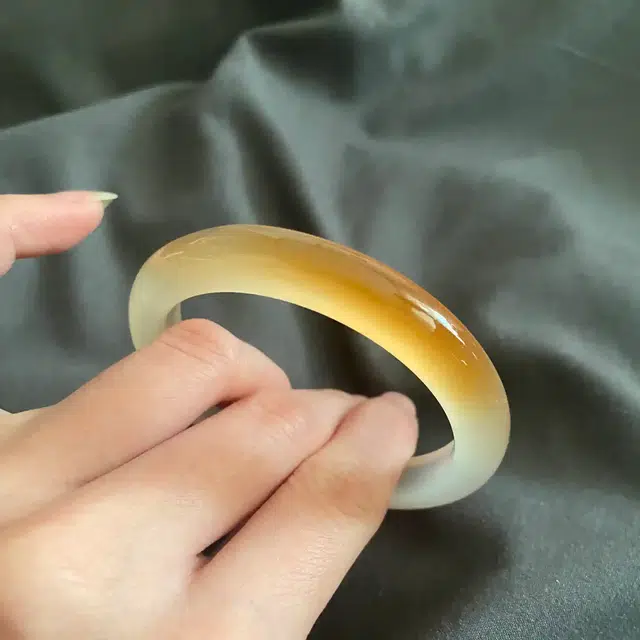 七小匠 一口糖渐变白月光香槟金素玉平安  儒雅贵气润精选 玉髓 手镯 女款