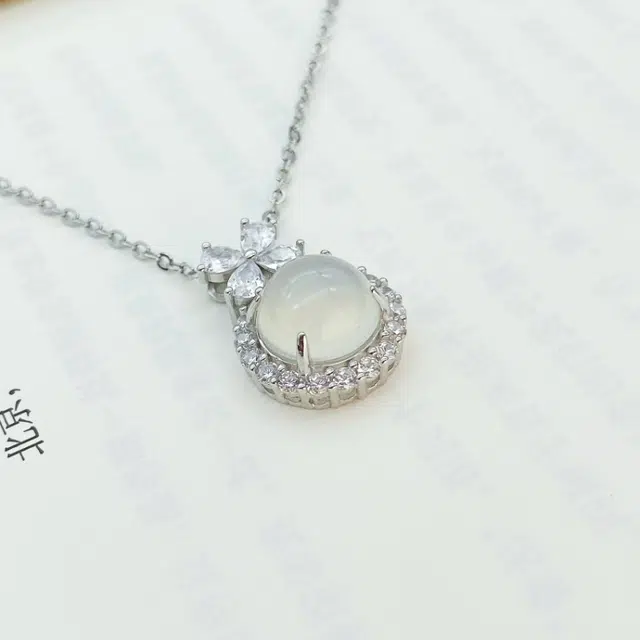 七小匠 新中式 甜美少女心蝴蝶结圆心 轻奢 小众设计高级感 玉髓 项链 女款