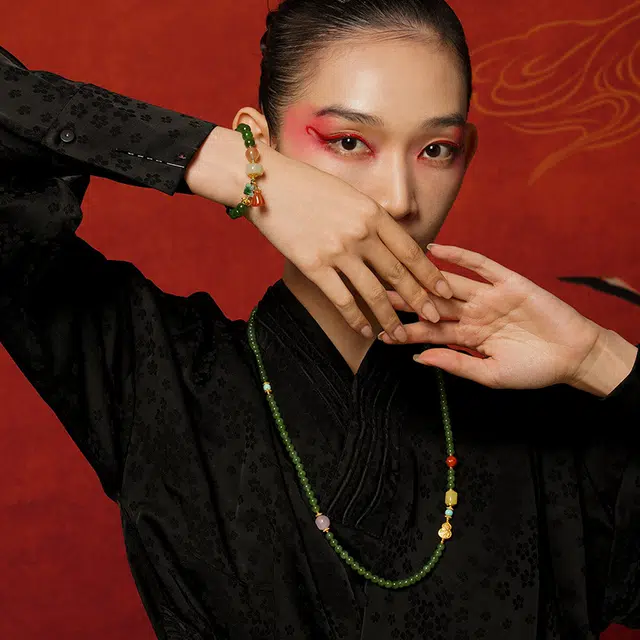 七小匠 国潮 复古轻奢 时尚优雅 小众设计高级感 转运 和田玉 手串 女款 碧玉