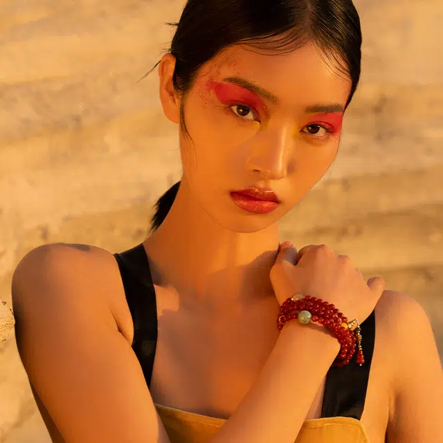 七小匠 国潮 复古简约 轻奢小众设计 时尚高级感 南红 手串 女款