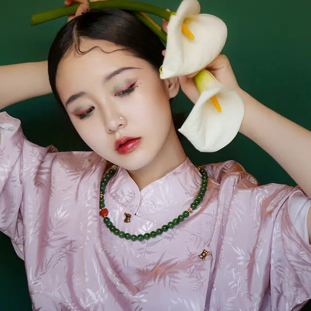 七小匠 新中式 复古菠菜绿 小众设计高级感 轻奢简约时尚 和田玉 项链 女款 碧玉