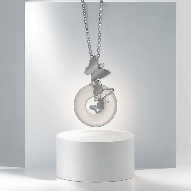 七小匠 国风复古 简约设计 精致小巧 蝶舞翩翩 蝶舞平安扣 玉髓 玉石项链 女款