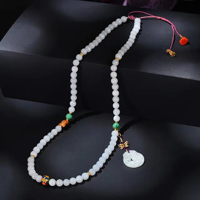 七小匠 国潮 简约时尚 轻奢复古 小龙牌吊坠 小众高级感 和田玉 项链 女款 白玉