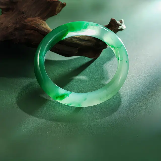 七小匠 古典雅韵 轻奢小众 新中式 温婉大气 国潮国风 汉服旗袍穿搭#好运天然 非洲翠 手镯 女款