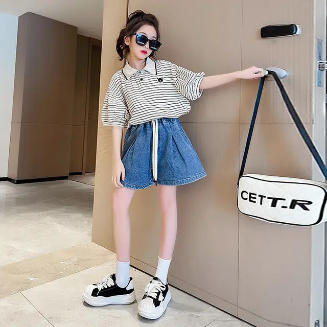 大童 蓝精灵 翻领条纹小熊图案落肩短袖系带纯色短裤休闲运动套装 白色