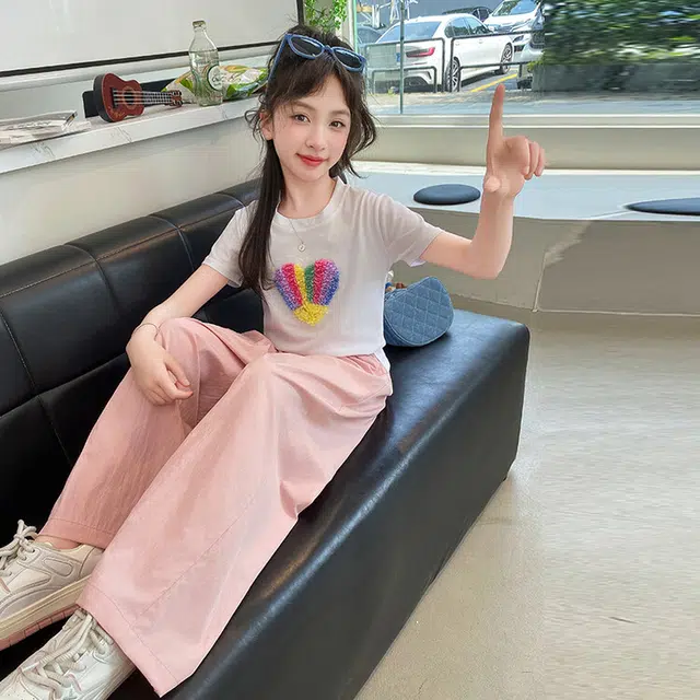 大童 蓝精灵 圆领彩色花瓣爱心图案舒适短袖松紧腰纯色简约宽松长裤休闲运动套装 白色