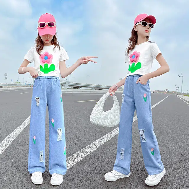 大童 蓝精灵 圆领花朵图案舒适短袖松紧腰破洞长裤休闲运动套装 白色
