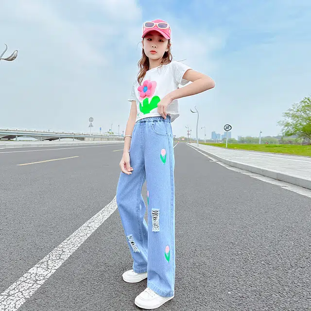 大童 蓝精灵 圆领花朵图案舒适短袖松紧腰破洞长裤休闲运动套装 白色