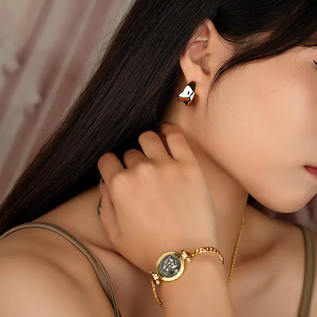 ATPLAY ins +925
