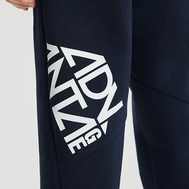 儿童款 安踏儿童 字母中腰舒适透气百搭宽松束脚针织运动裤 深夜蓝