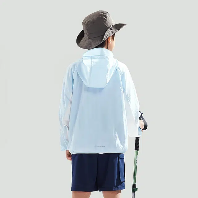 儿童款 安踏儿童 小光甲 撞色拼接长袖连帽防晒服 遥望蓝