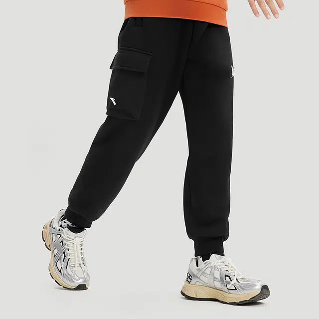 安踏儿童 字母中腰舒适透气加绒保暖束脚针织运动裤 梦幻黑青少年