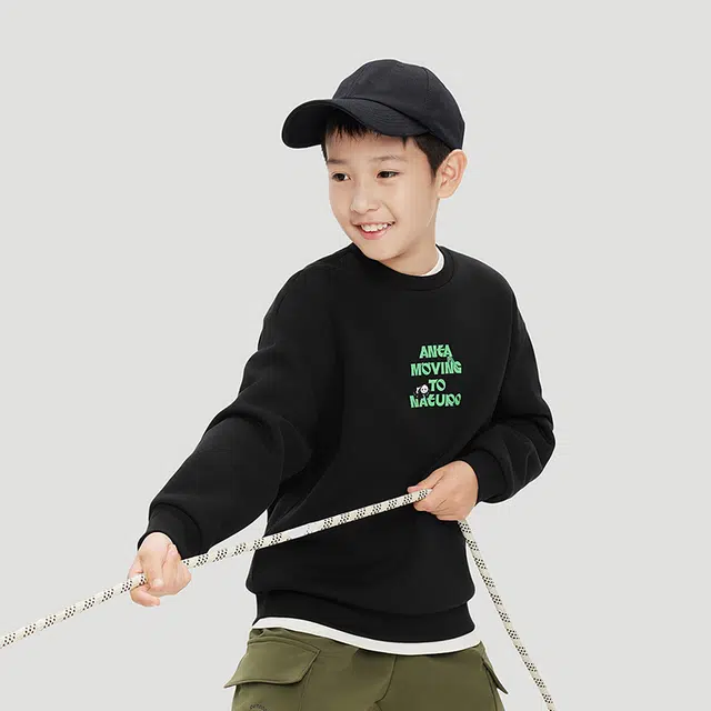 安踏儿童 字母卡通动漫圆领舒适透气运动卫衣 梦幻黑青少年