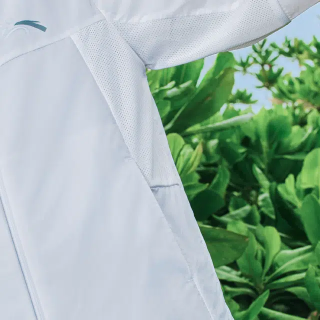 儿童款 安踏儿童 小光甲 撞色拼接长袖舒适连帽防晒服 纯净白