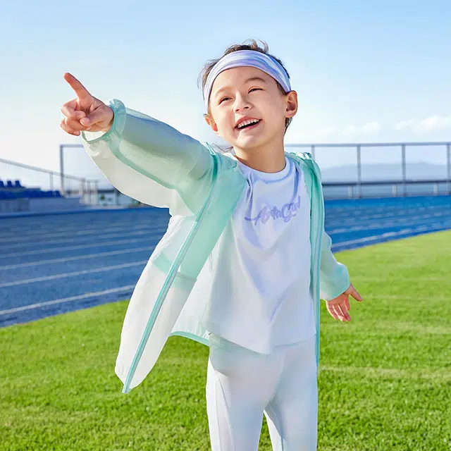 儿童款 安踏儿童 小光甲 撞色拼接长袖连帽防晒服 巡游绿