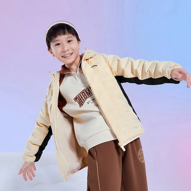 安踏儿童 纯色连帽拉链休闲羽绒服 浅烟灰儿童款