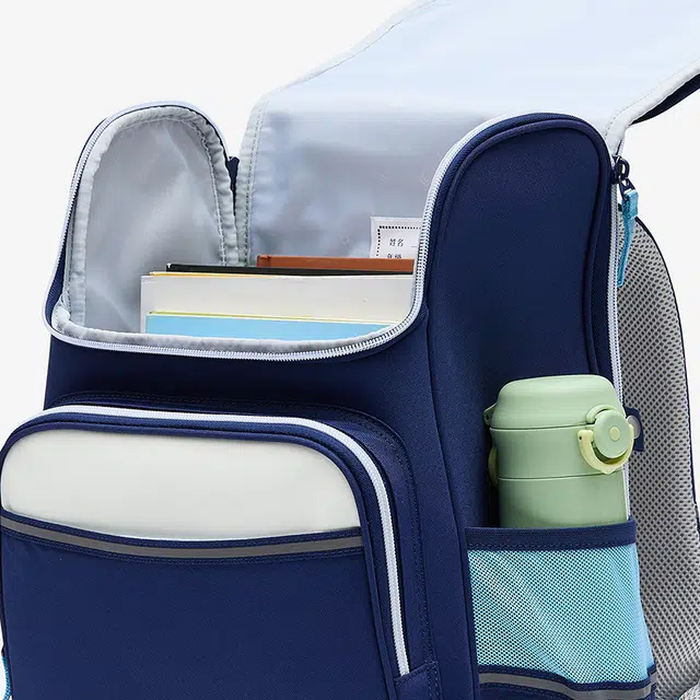 安踏儿童 潮流时尚防泼水大容量小学生轻量化 涤纶 童包 儿童款