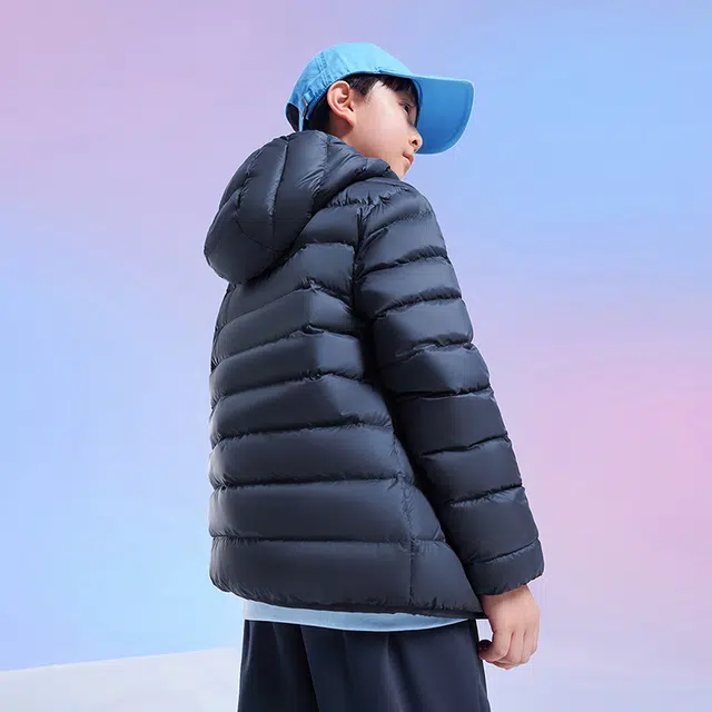 青少年 安踏儿童 轻暖系列 连帽舒适柔软羽绒服 深夜蓝色
